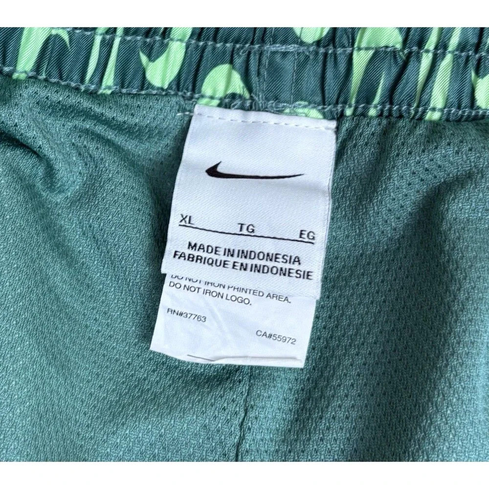 Men’s Nike Embroidered Shorts / Swim Trunks / Green / Size XL / Summer